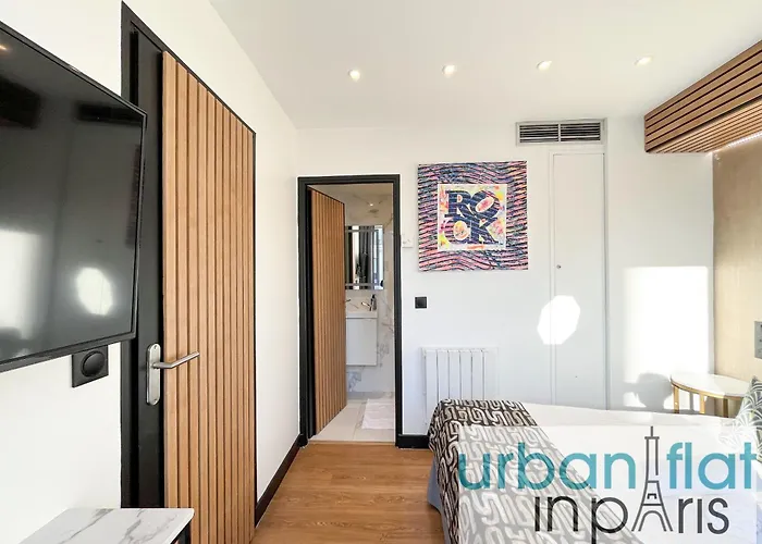Urbanflat 128 - Champs-elysees Penthouse * Paris